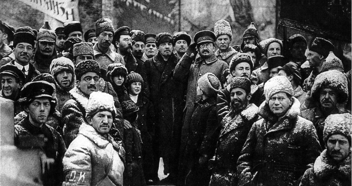 Lenin och Trotskij. Foto: Public domain.