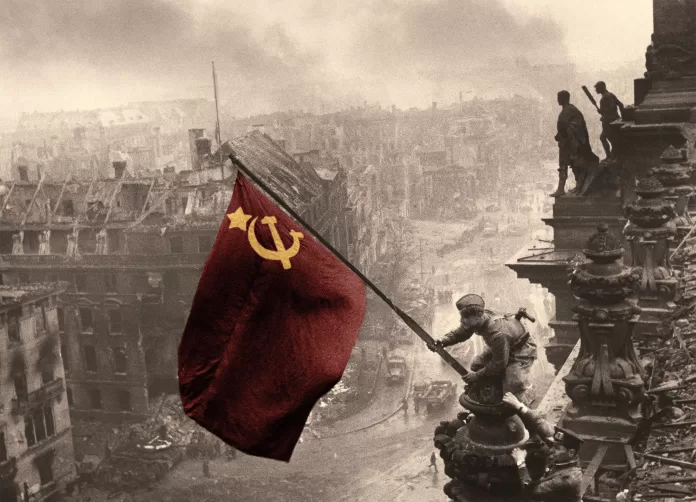 USSR flagga Berlin
