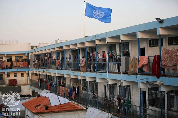 En UNRWA-skola som förvandlats till ett skydd i Deir el-Balah, Gazaremsan