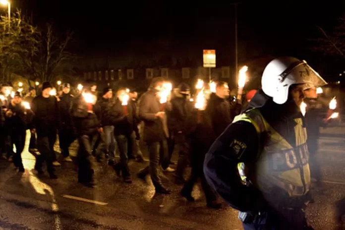 Nazist marsch salem 2007