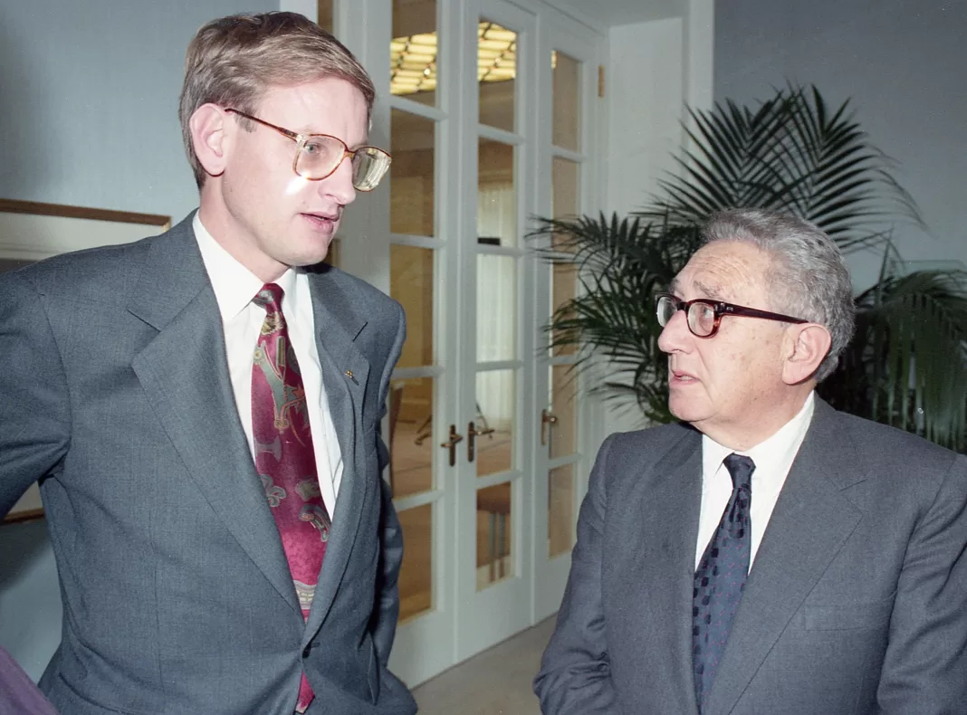 Carl Bildt och Henry Kissinger. 