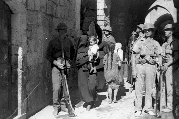 De traditionella ledarna var ovilliga att gå in i en direkt konflikt med de brittiska myndigheterna. / Bild: public domain